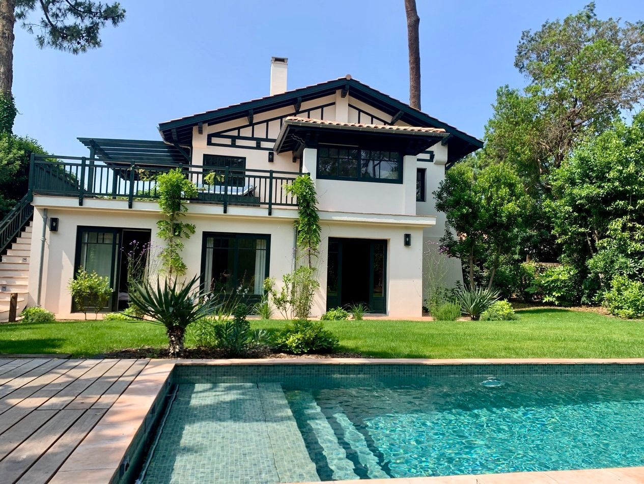 Villa for sale on French Atlantic Coast
