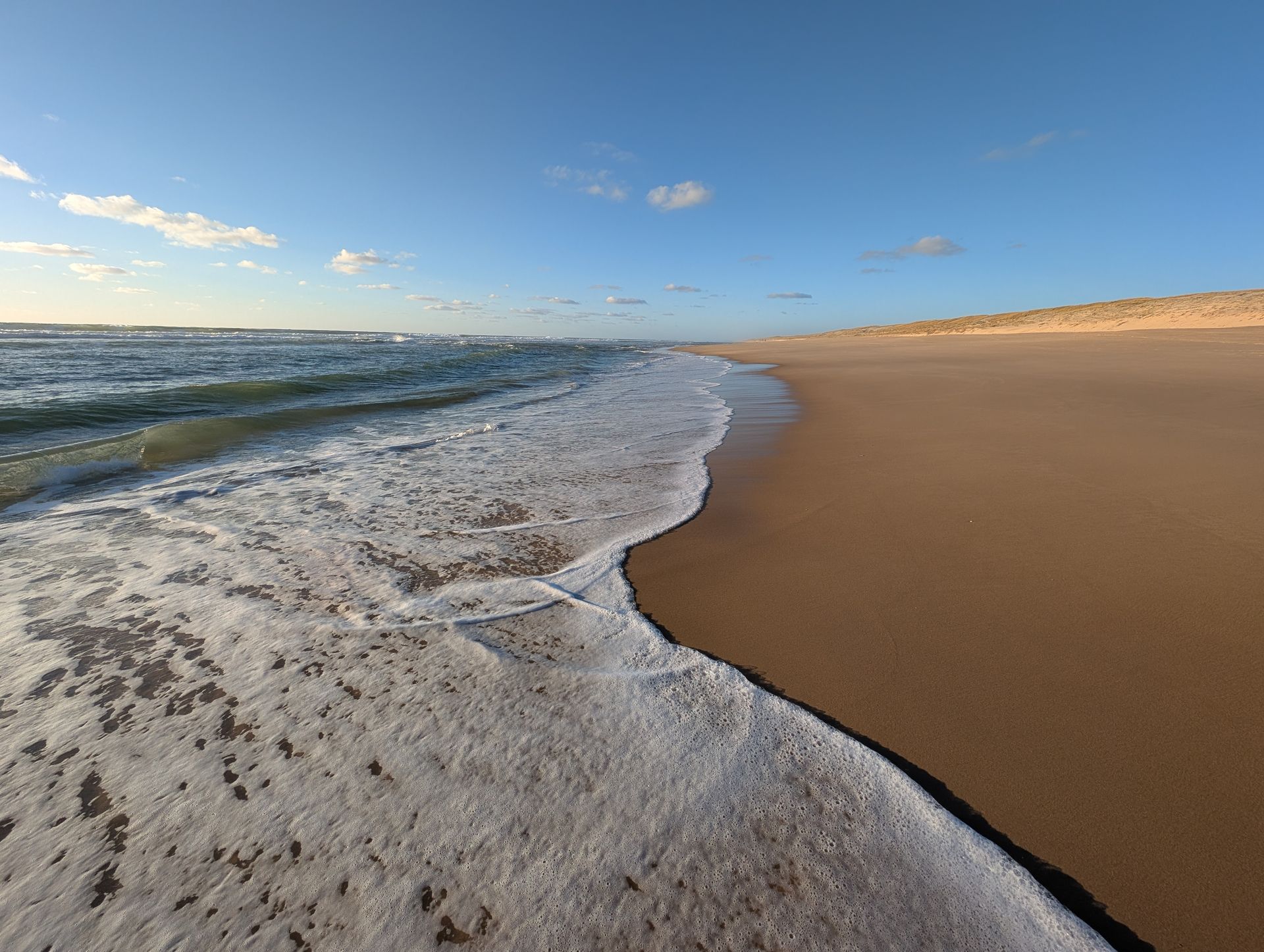 Hourtin Plage : plage, plus grand lac d’eau douce de France, calme