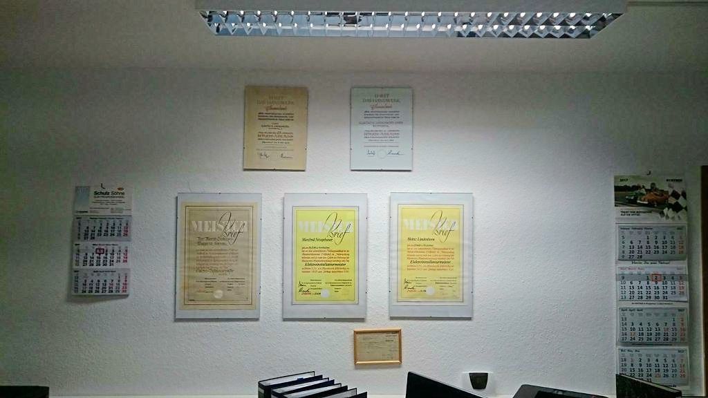 Urkunden und Auszeichnungen