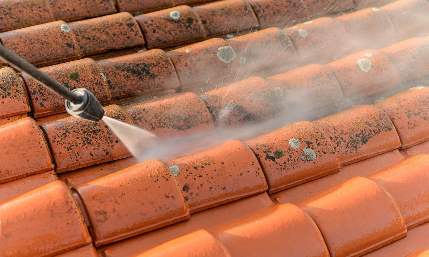 Nettoyage de couverture avec un pulvérisateur