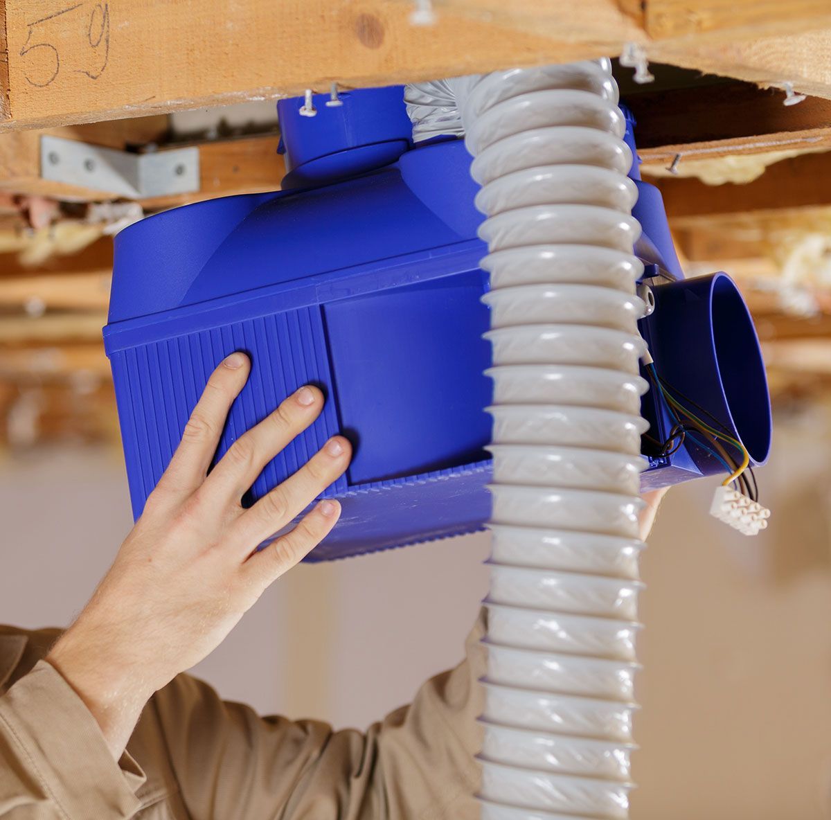 Installation d'une VMC dans le faux plafond