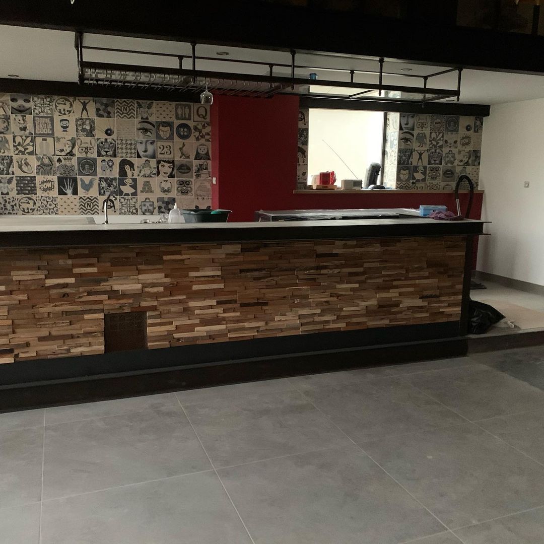 Pose de sol dans une cuisine