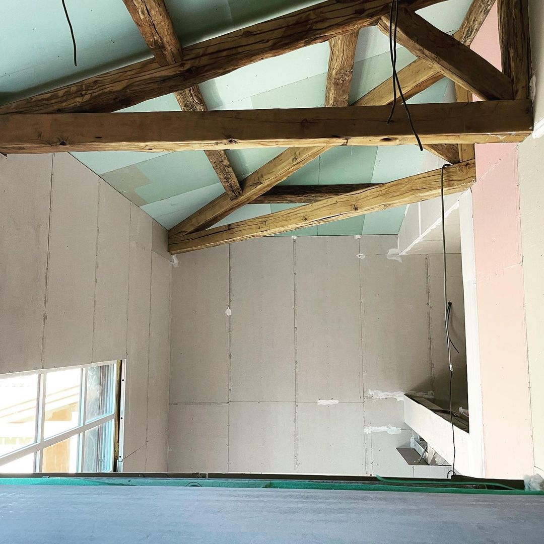 Pose de placo sur un plafond