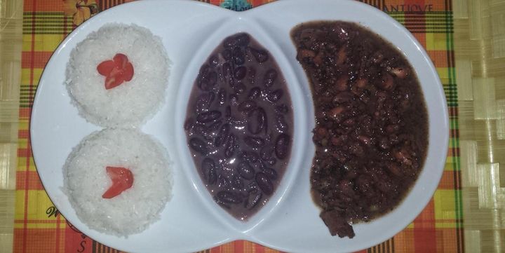 Chatrou (poulpe)+riz+haricots rouges