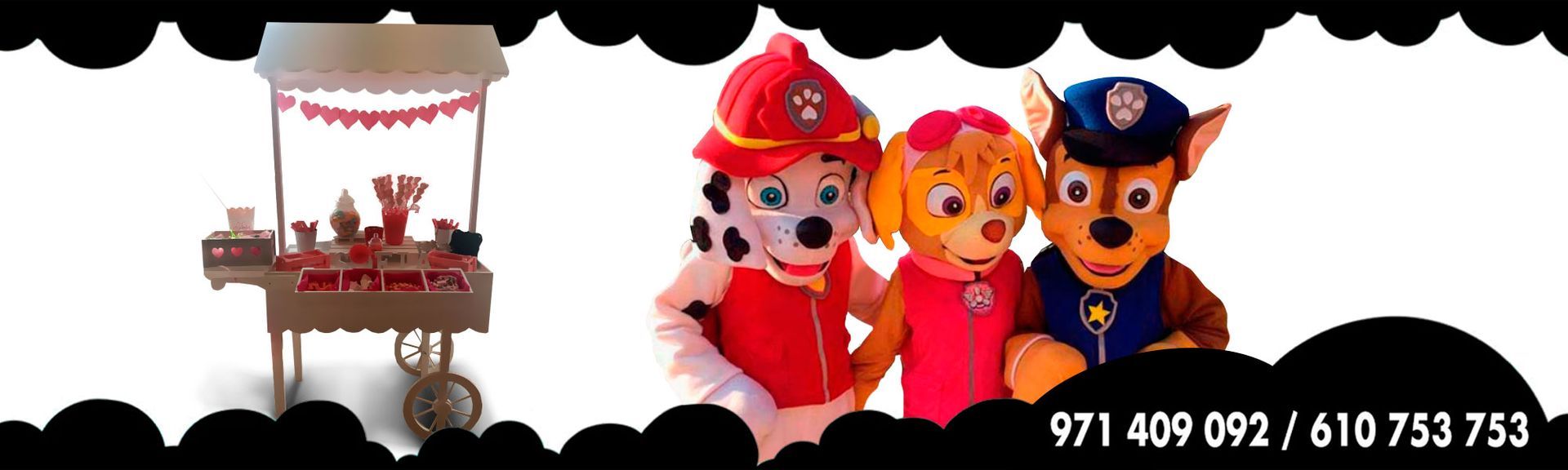 Tres mascotas de la Patrulla Canina están paradas una al lado de la otra.
