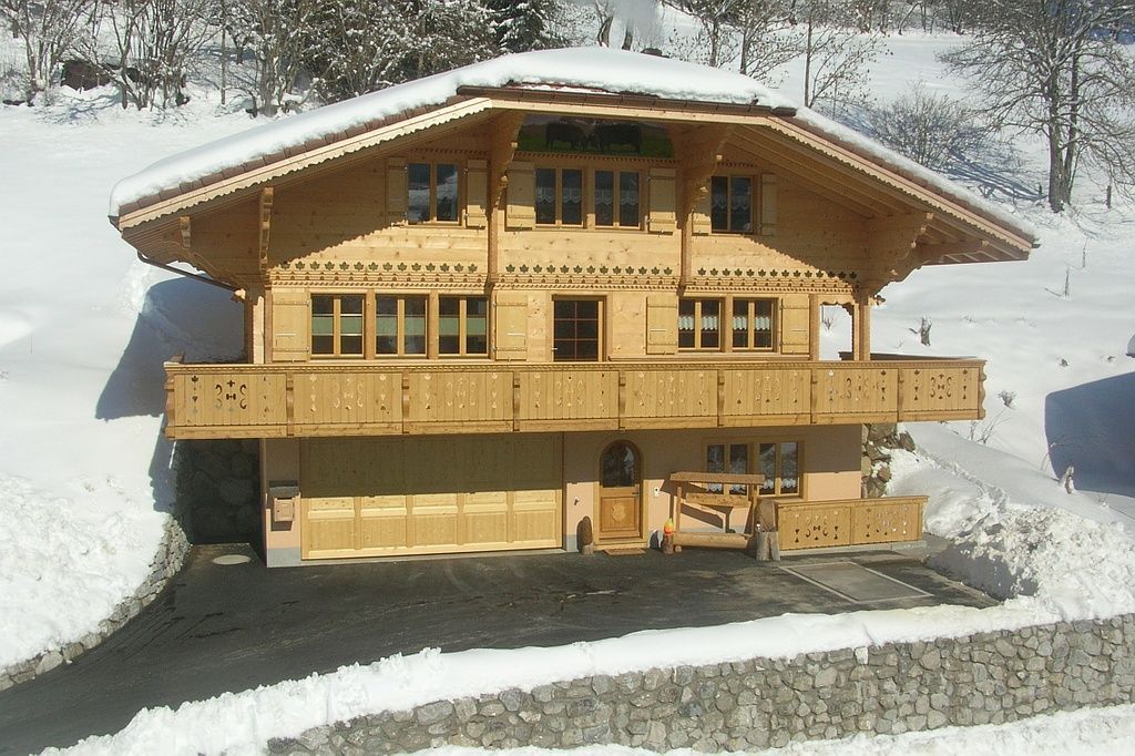 chalet madrier - MJL Rossier Charpente-Menuiserie - Château-d'Oex