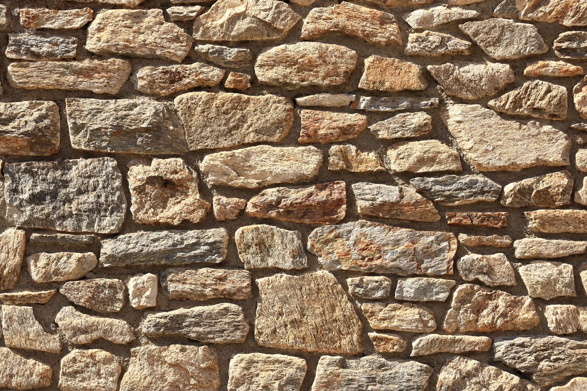 Façade en pierres naturelles