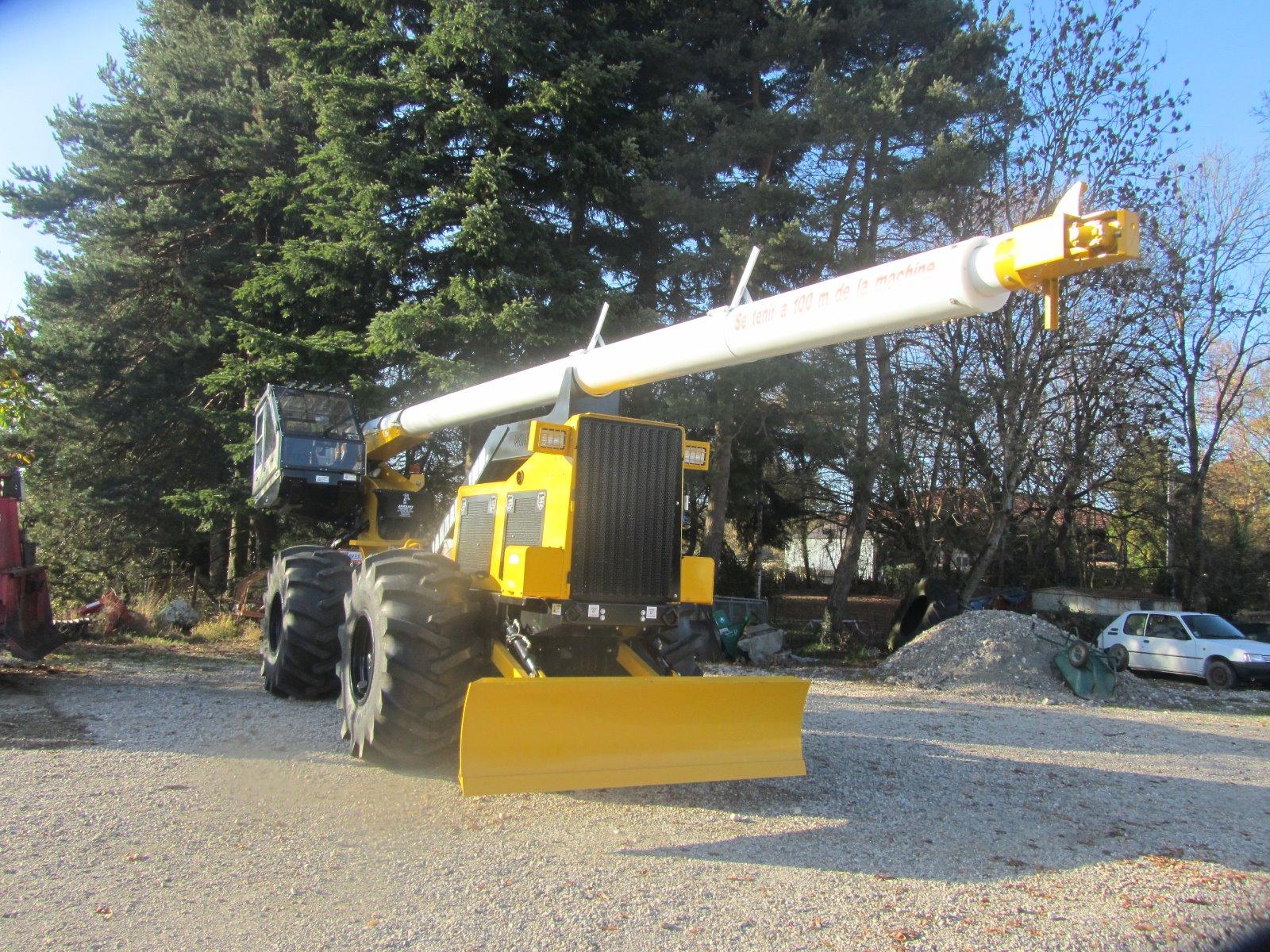 Jarraff avec perche non conductrice pour travaux sous lignes électriques