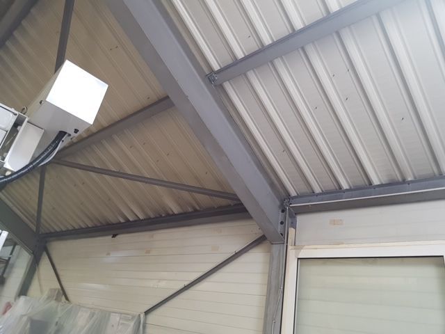 Intérieur de toiture nettoyé par Clair Nettoyage