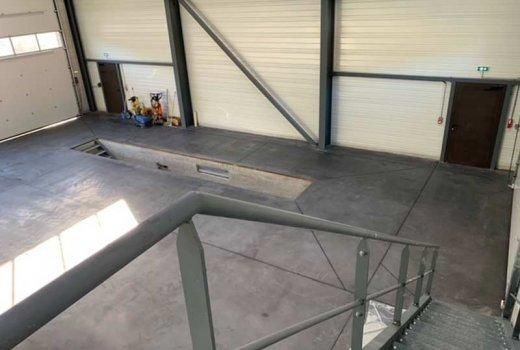 Sol d'un espace professionnel après nettoyage