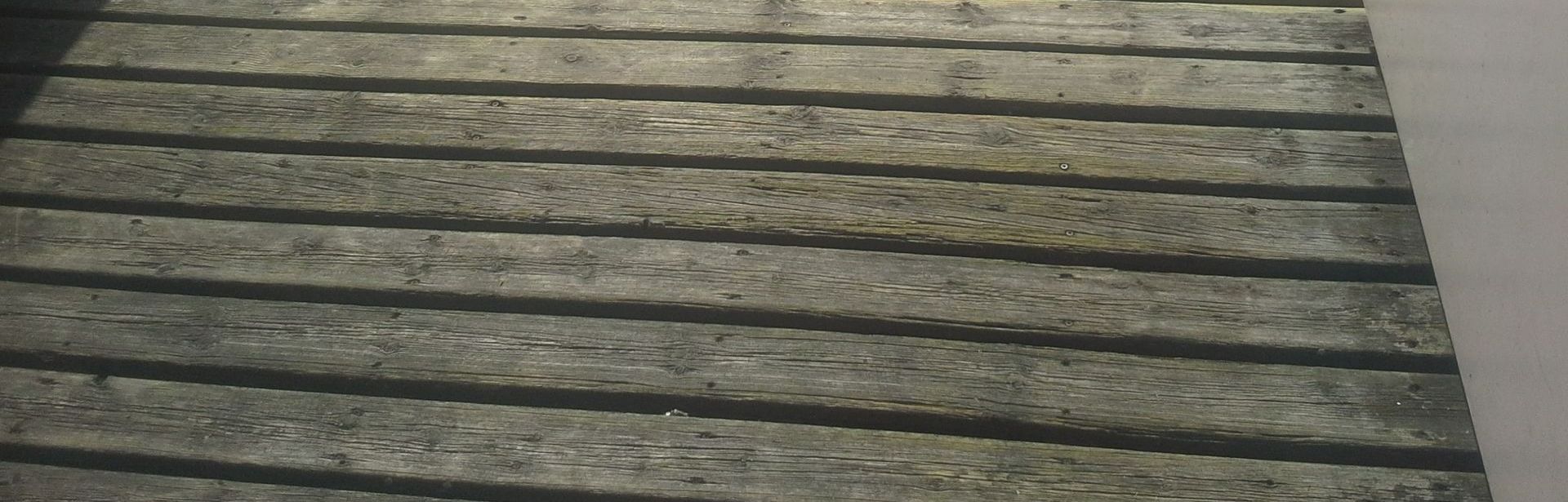 Lames de bois avant nettoyage
