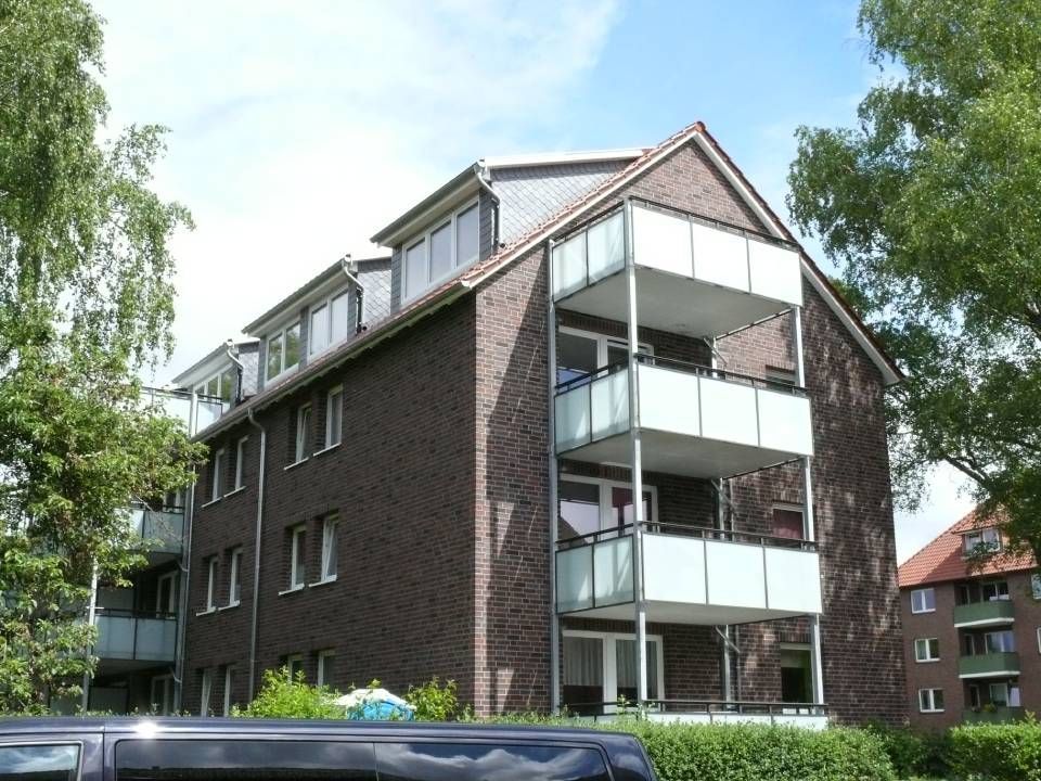 Mehrfamilienhaus mit Steildach