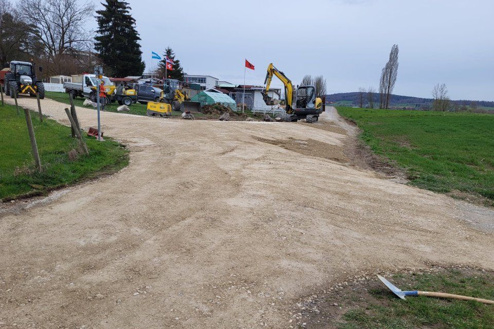 Arbeiten an der Kanalisation durch Vontobel Forst und Gartenbau