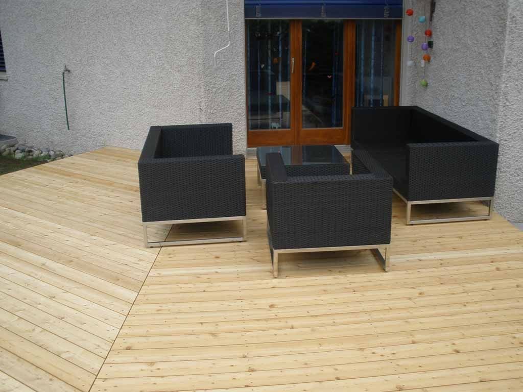 Terrasse aus nord Lärche - Schreinerei Hansueli Keller - Bauma