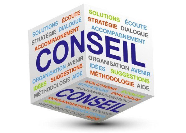 Cube avec écrit conseil dessus