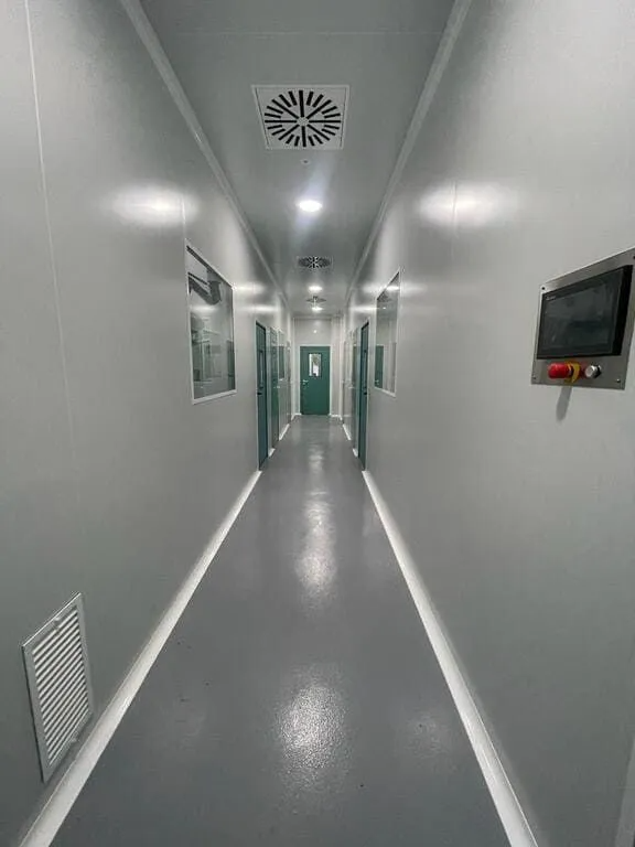 sala blanca ejemplo