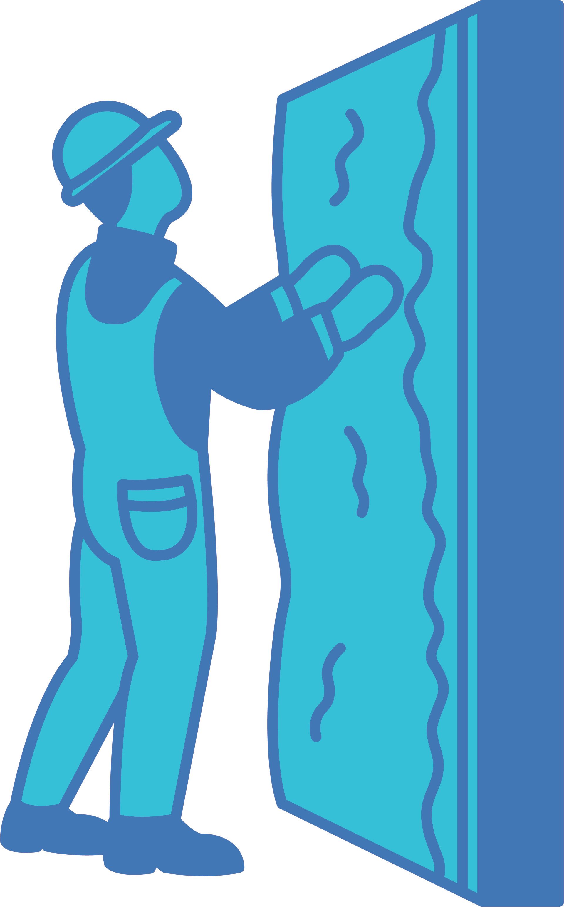 Un ouvrier du bâtiment en salopette bleue et casque de chantier touche un mur à la surface texturée.