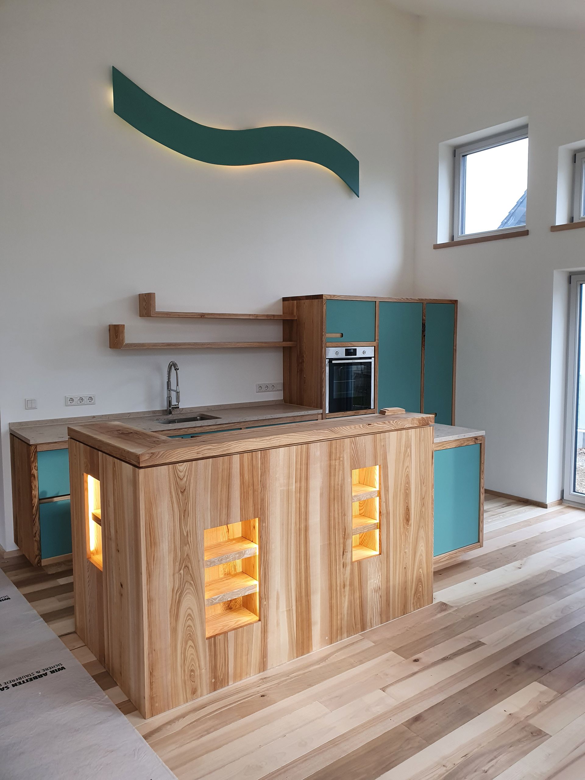 freistehende Küchenanrichte aus Holz 