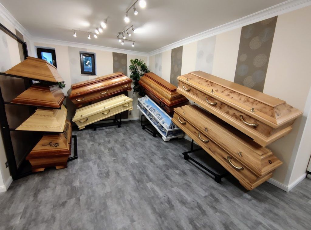 Ausstellung von Särgen, Bestattungen Karow