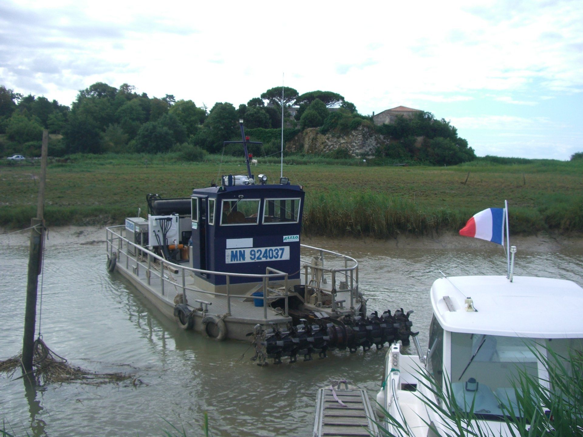 Automobile & fluvial