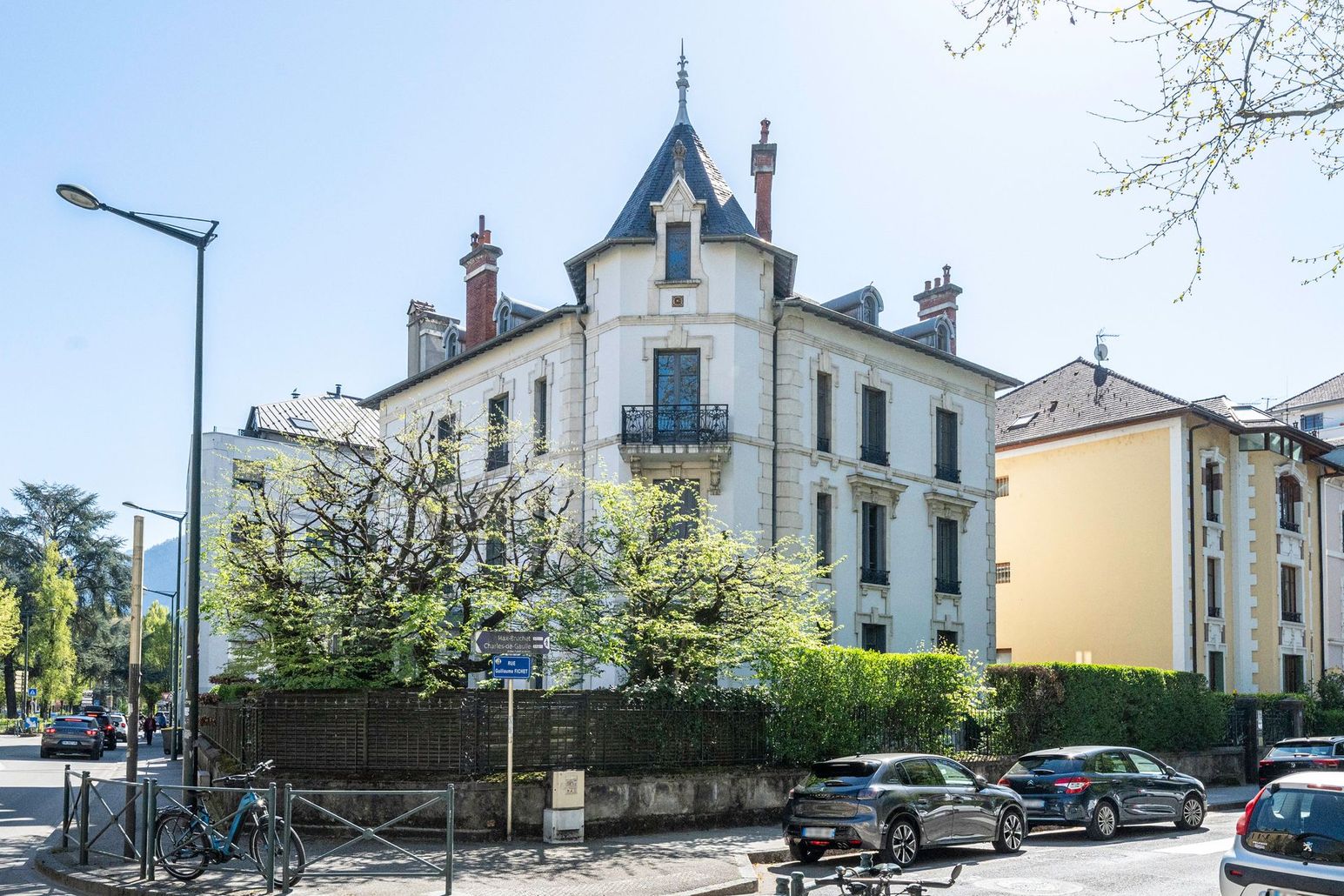Façade du cabinet d'avocat de Mᵉ Pierre Bregman