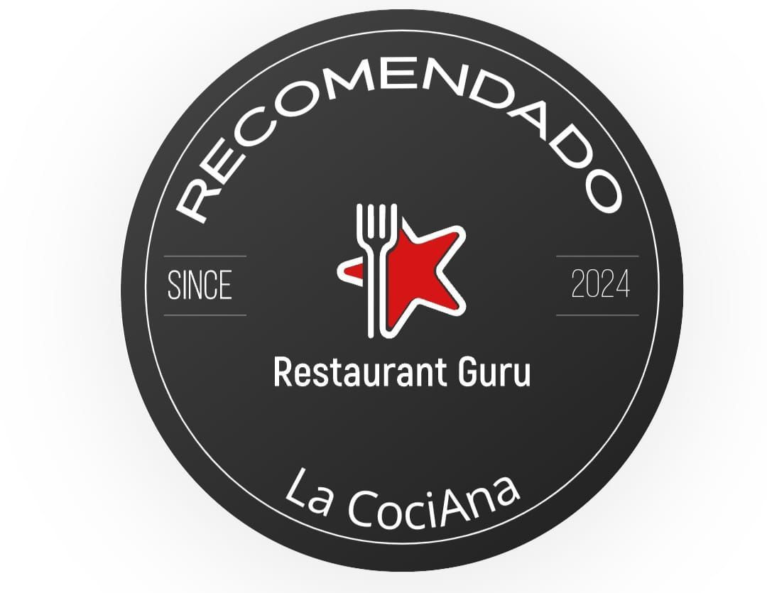 Insignia circular negra con las palabras 