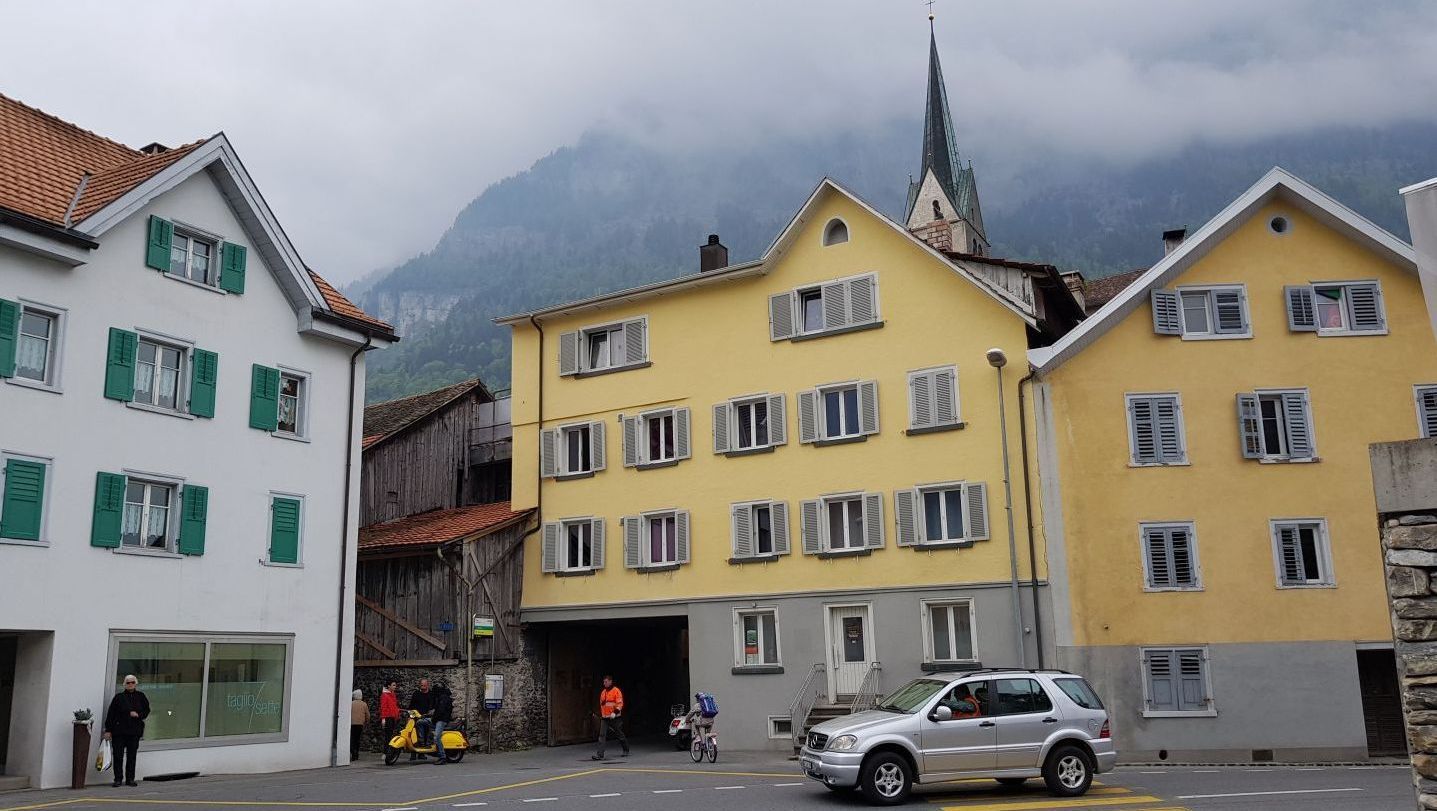 Mehrfamilienhaus Domat Ems