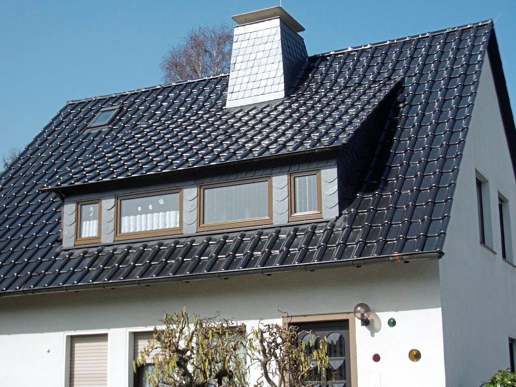 Steildach Einfamilienhaus