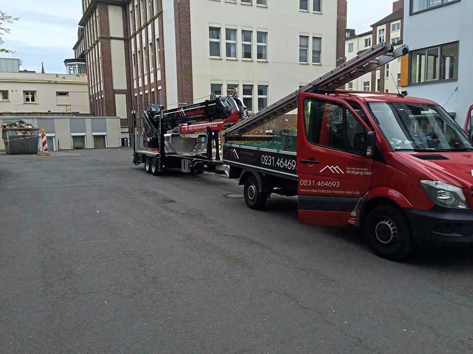 Hubsteiger auf Anhänger