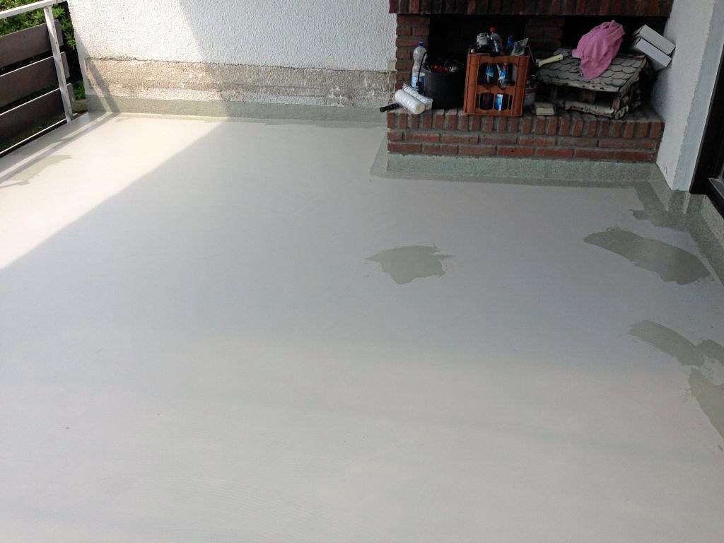 Ausbesserungen am Boden