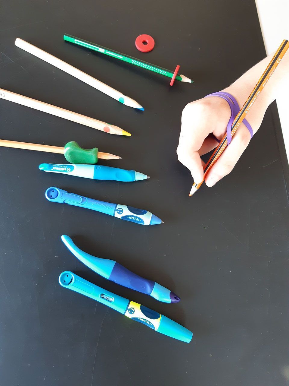 Stifte auf einem Tisch