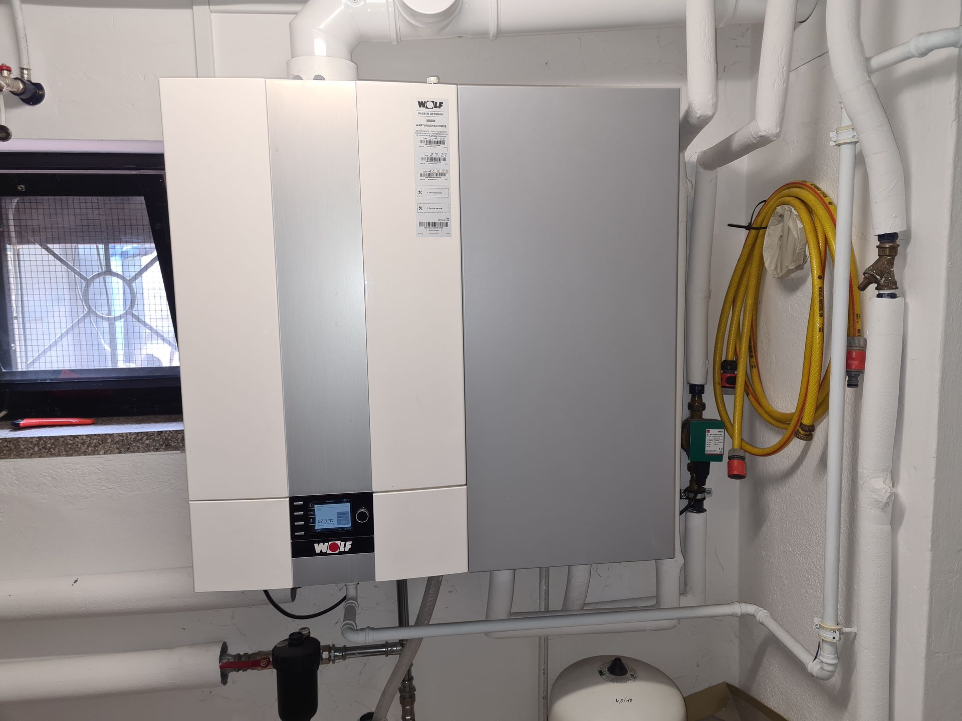 Elektroheizelement im Keller