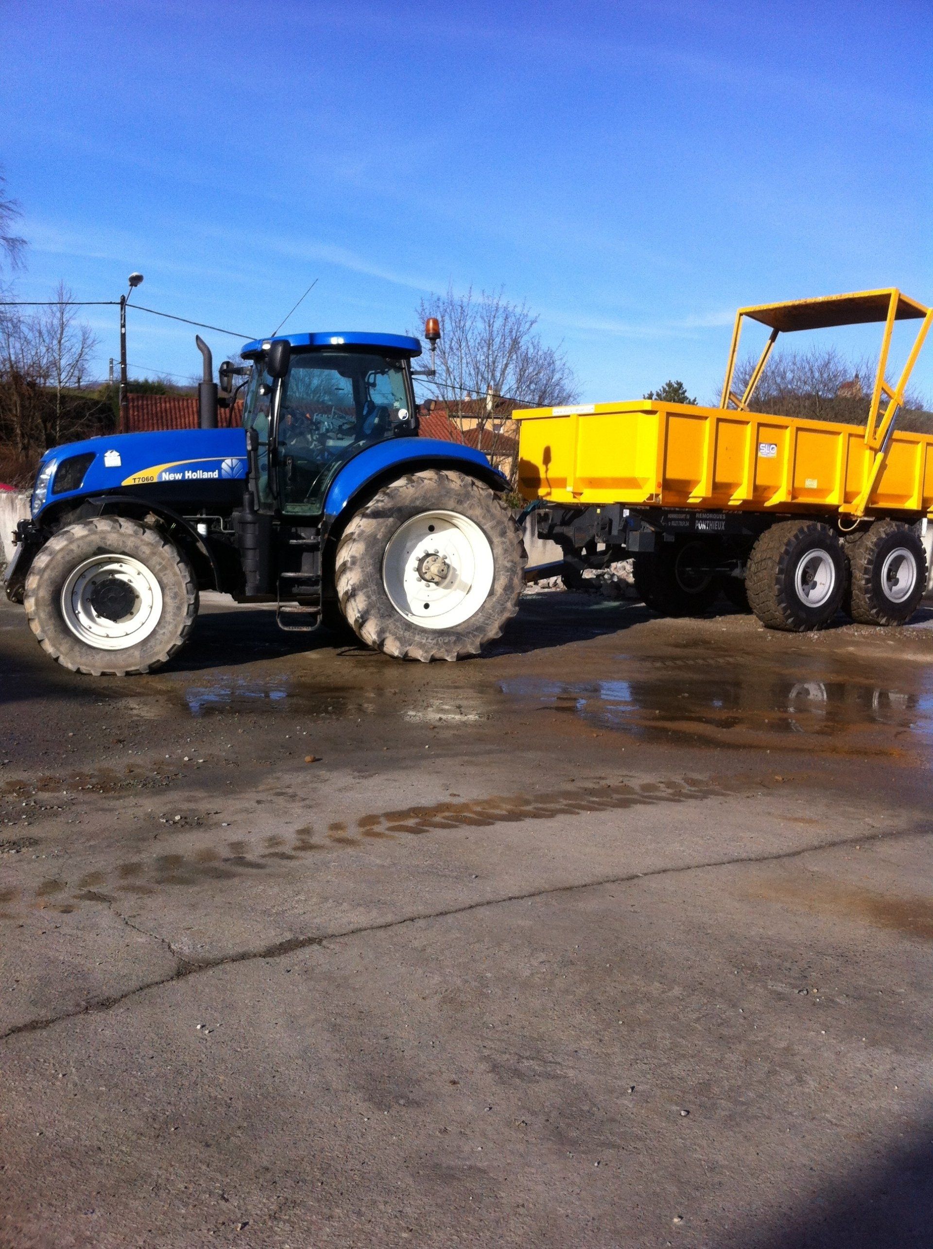 Tracteur 240 CV + benne TP 25 T