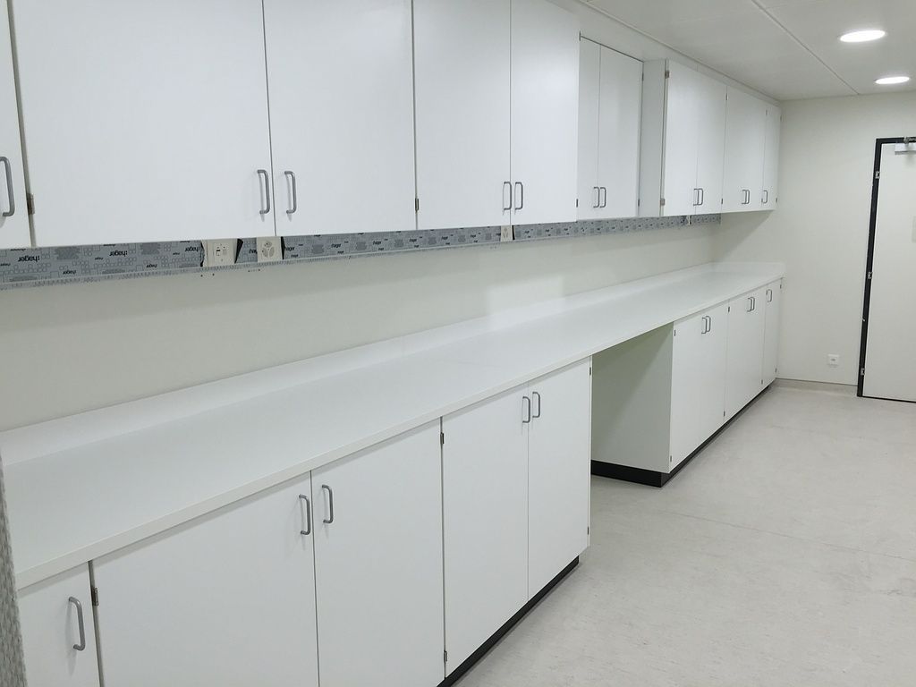 Menuiserie-Agencement Hugues Chessex Sàrl - pose de portes