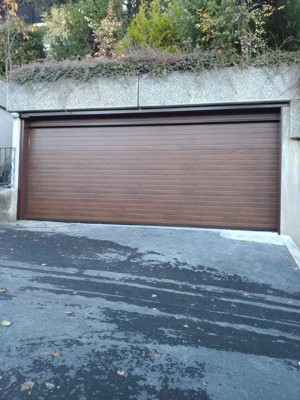 porte sectionnelle en bois