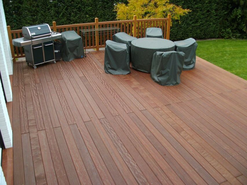 Terrasse, die von der der Tischlerei Klaus Krey GmbH gebaut wurde