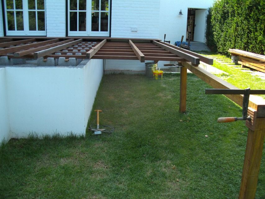 Terrasse, die von der Tischlerei Klaus Krey GmbH gebaut wurde