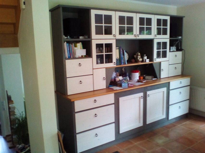 Schrank, der von der Tischlerei Klaus Krey GmbH gebaut wurde