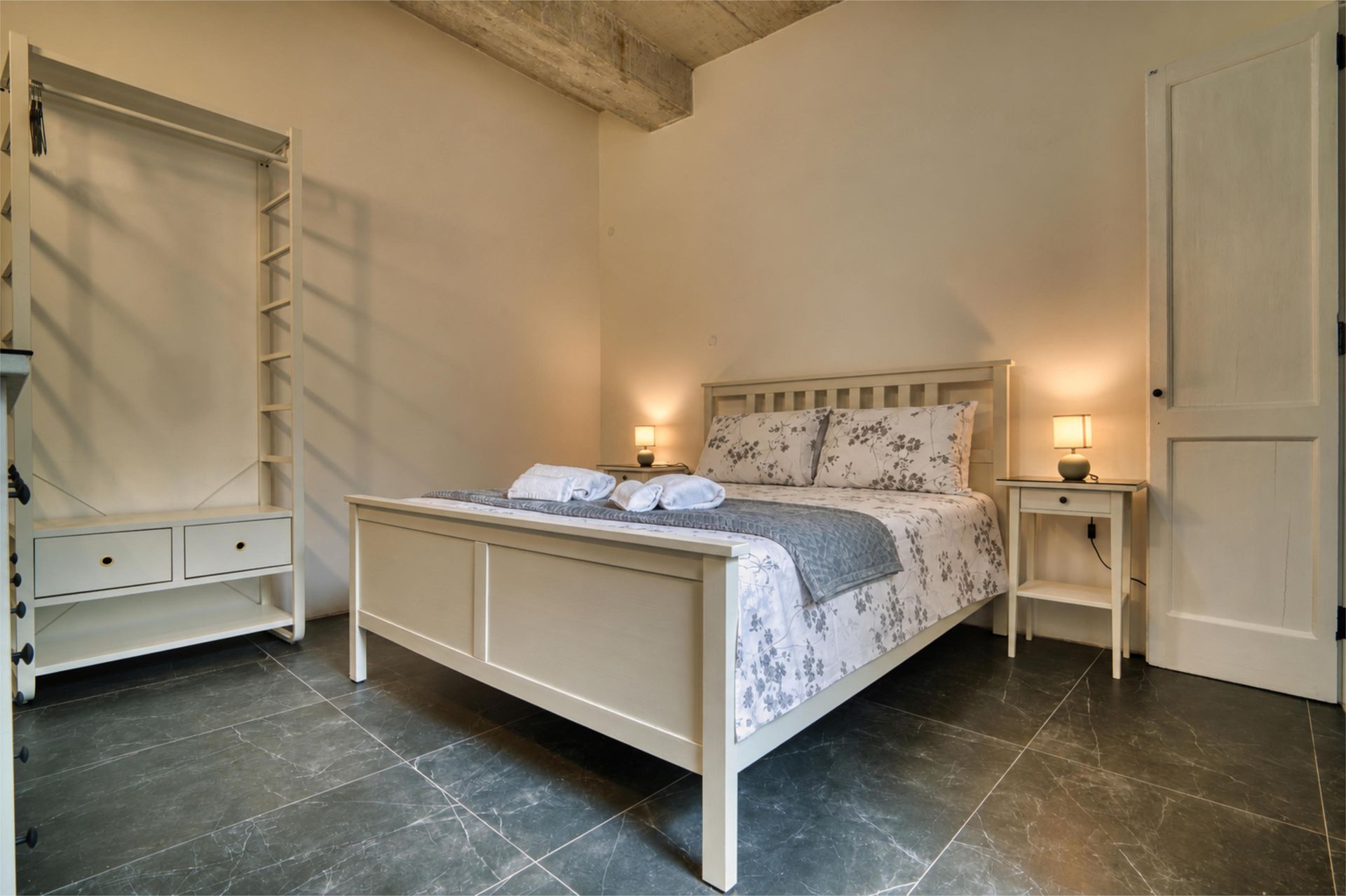 Main bedroom with double bed