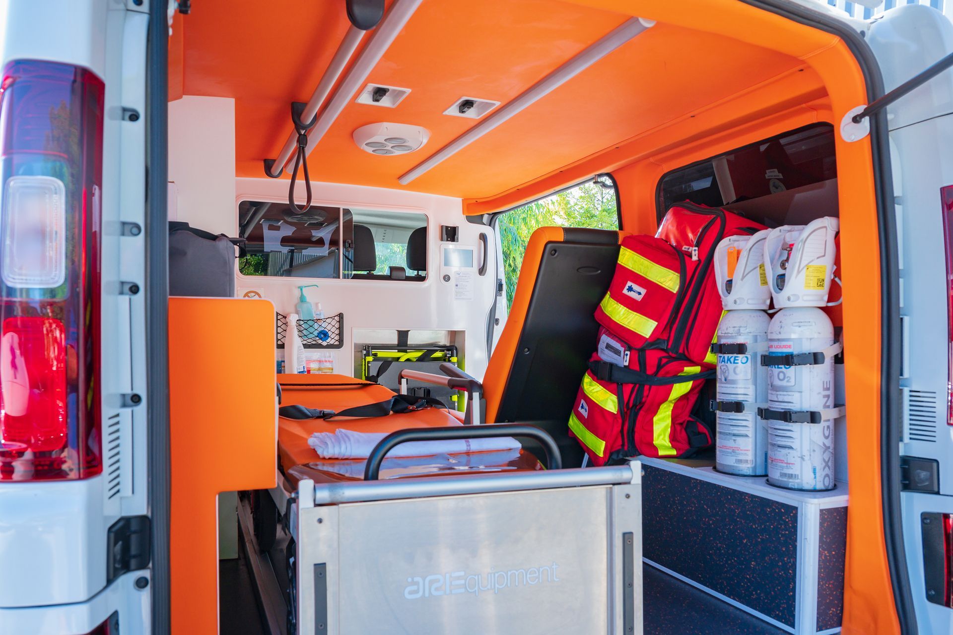 Premier plan : une plaque de taxi