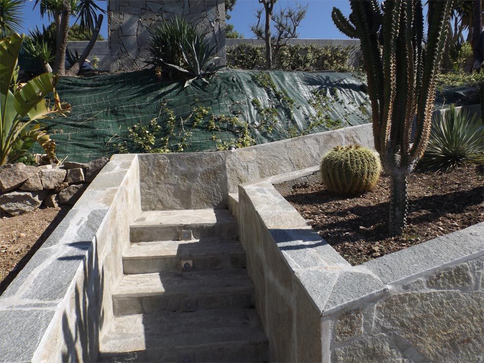 Création d'un escalier et de murets extérieurs