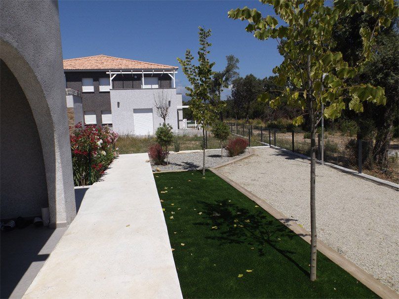 Allée dans un jardin