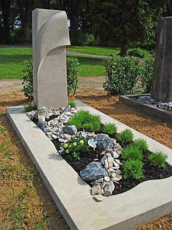 Grabmal, Arbeit vom Steinmetz Splittorf