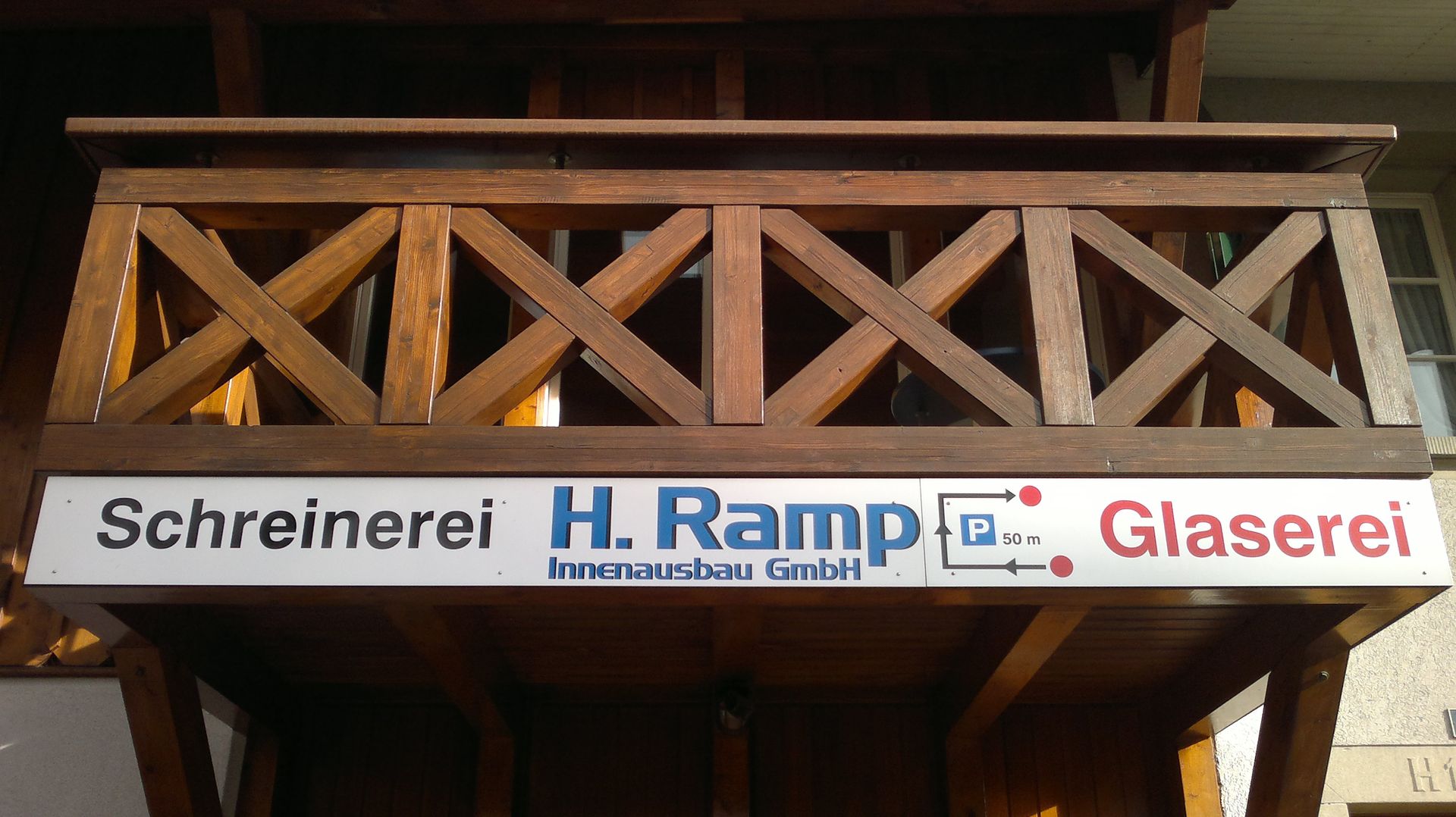 Aussenansicht Werkstatt - H. Ramp Innenausbau GmbH