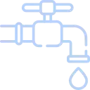 Un grifo del que sale una gota de agua.