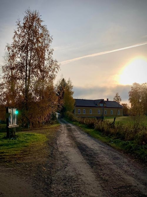 Ravintolapalvelut ja kesäteatteri maalla