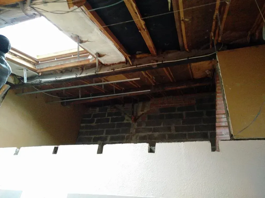 Isolation d'un plafond en cours