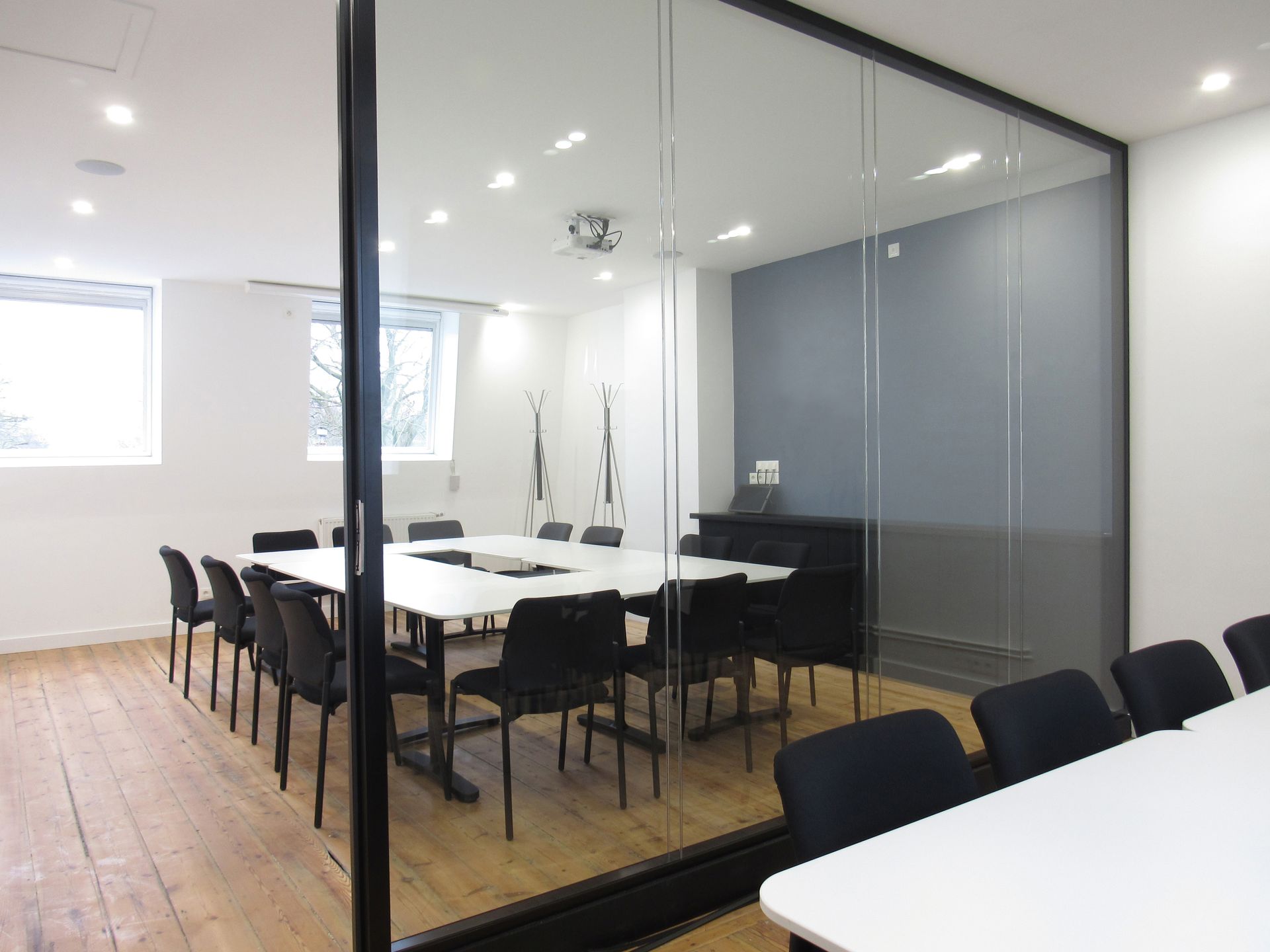 Aménagement intérieur d'une salle de réunion