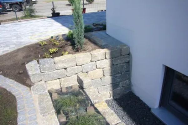 Terrasse aus Naturstein