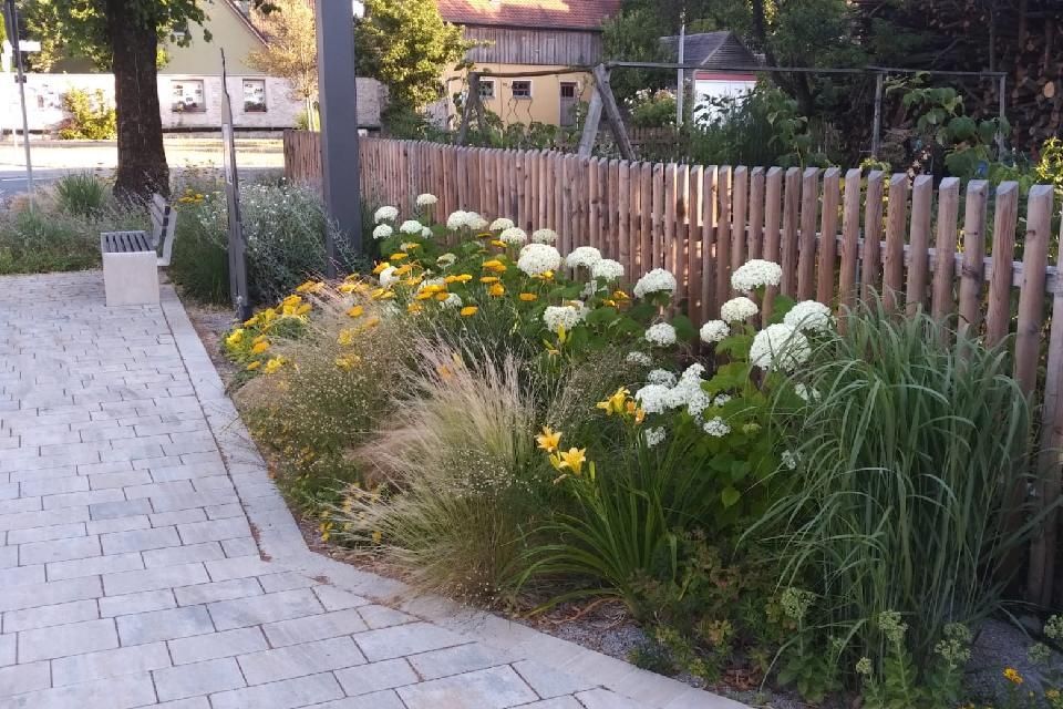 Öffentliche Aussenanlage